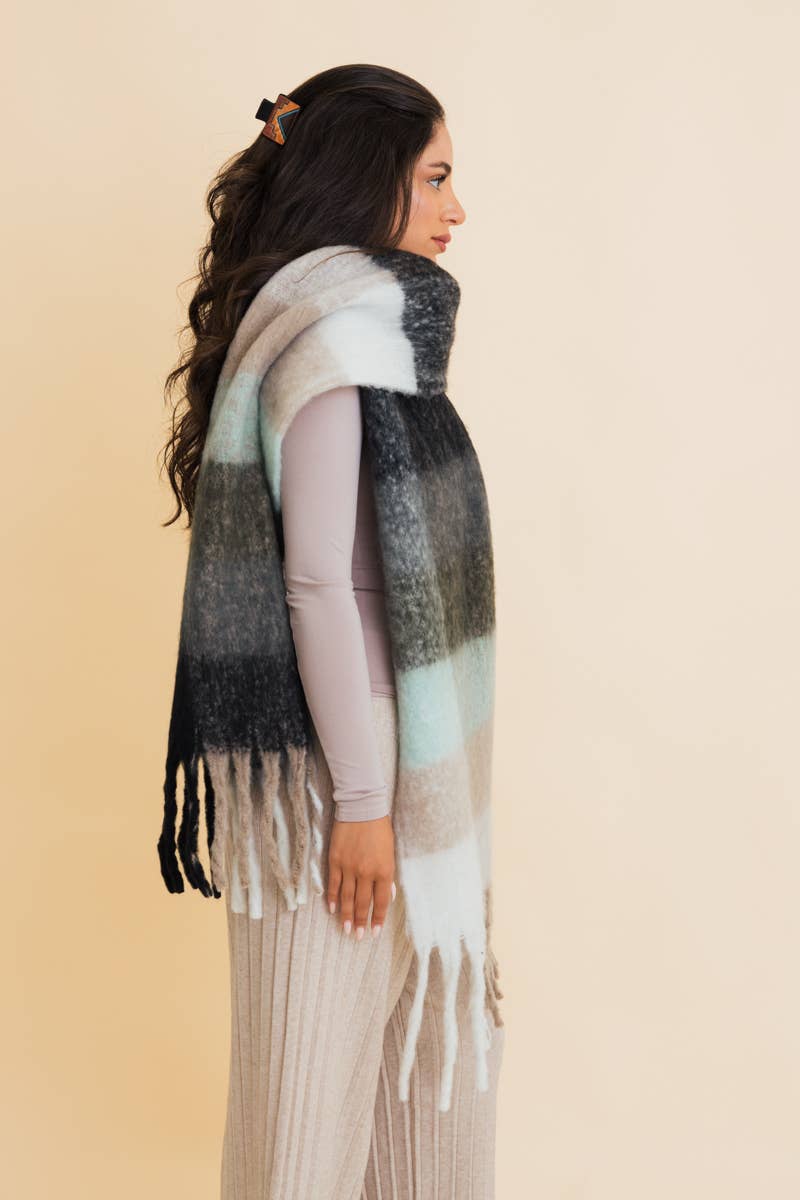 Cozy Oversized Fringe Scarf - Hyperbole
