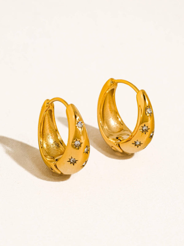 Flânerie by MAIQ - Solira 18K Gold Non-Tarnish Star Hoop Earring - Hyperbole