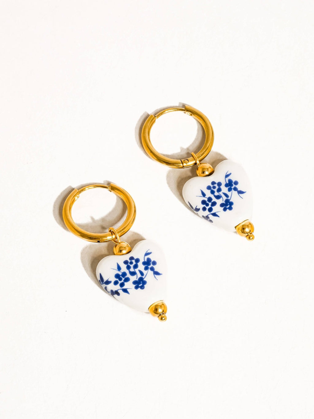 Flânerie by MAIQ - Yun 18K Gold Non-Tarnish Ceramic Floral Heart Earring - Hyperbole
