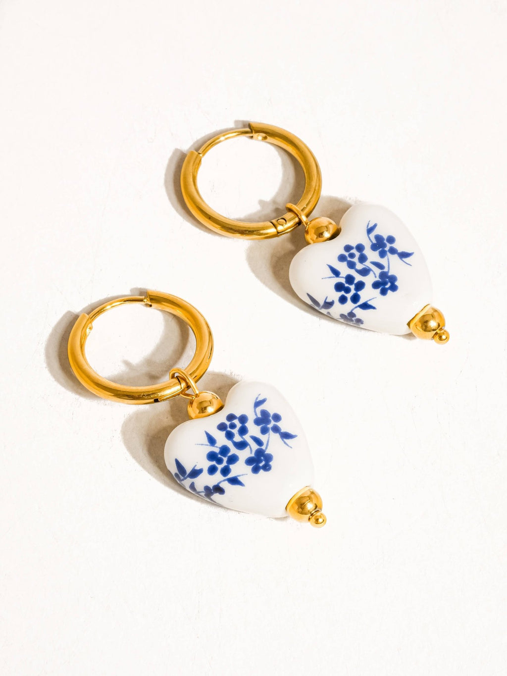 Flânerie by MAIQ - Yun 18K Gold Non-Tarnish Ceramic Floral Heart Earring - Hyperbole